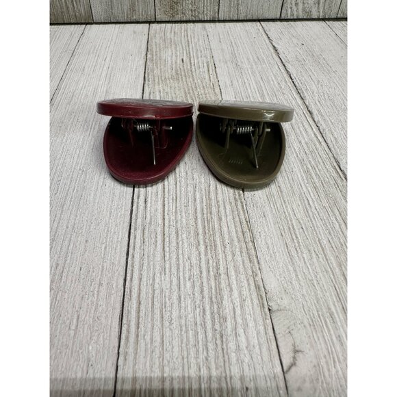 Kikkerland Woodlands Animal Hedgehogs Bag Clips - Set Of 2 - Picture 2 of 4